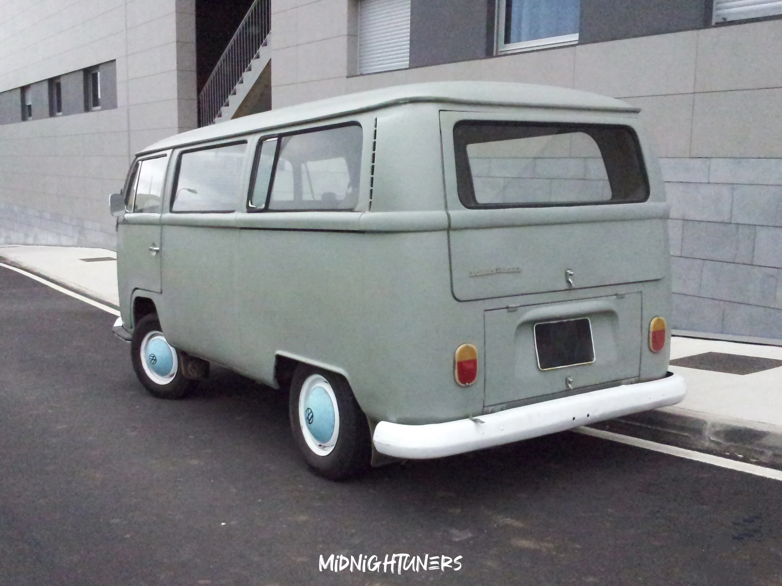 Volkswagen Type 2 (T2b)