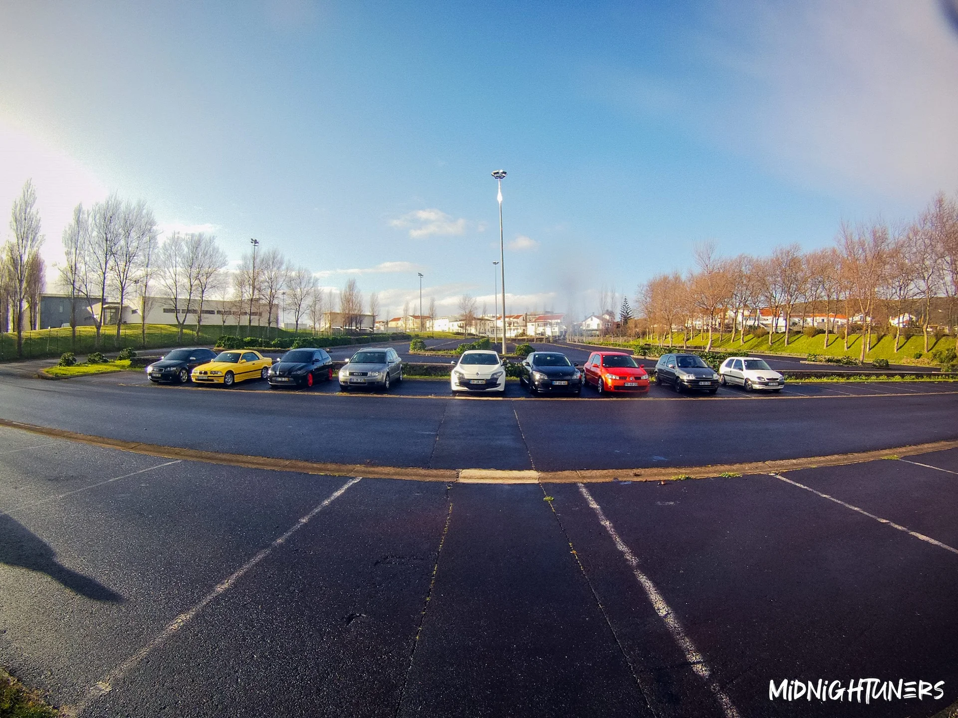 Cars & Coffee + Terceir@fundo